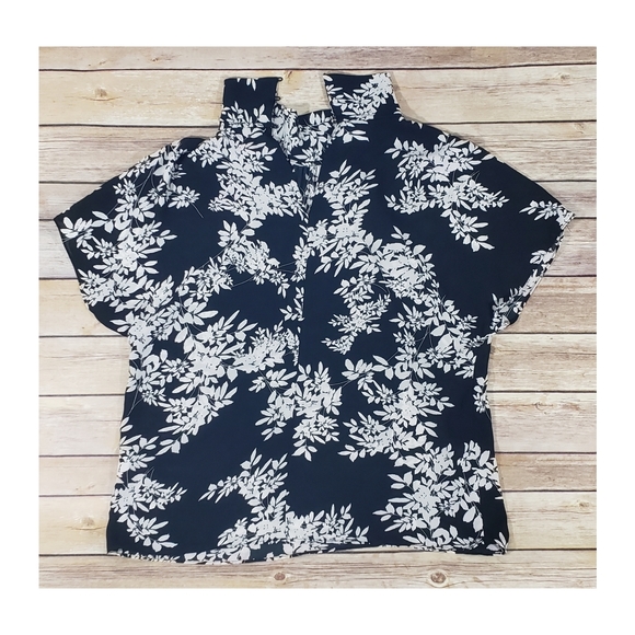 Vincent Camuto Black Sheer Blouse - Picture 2 of 5